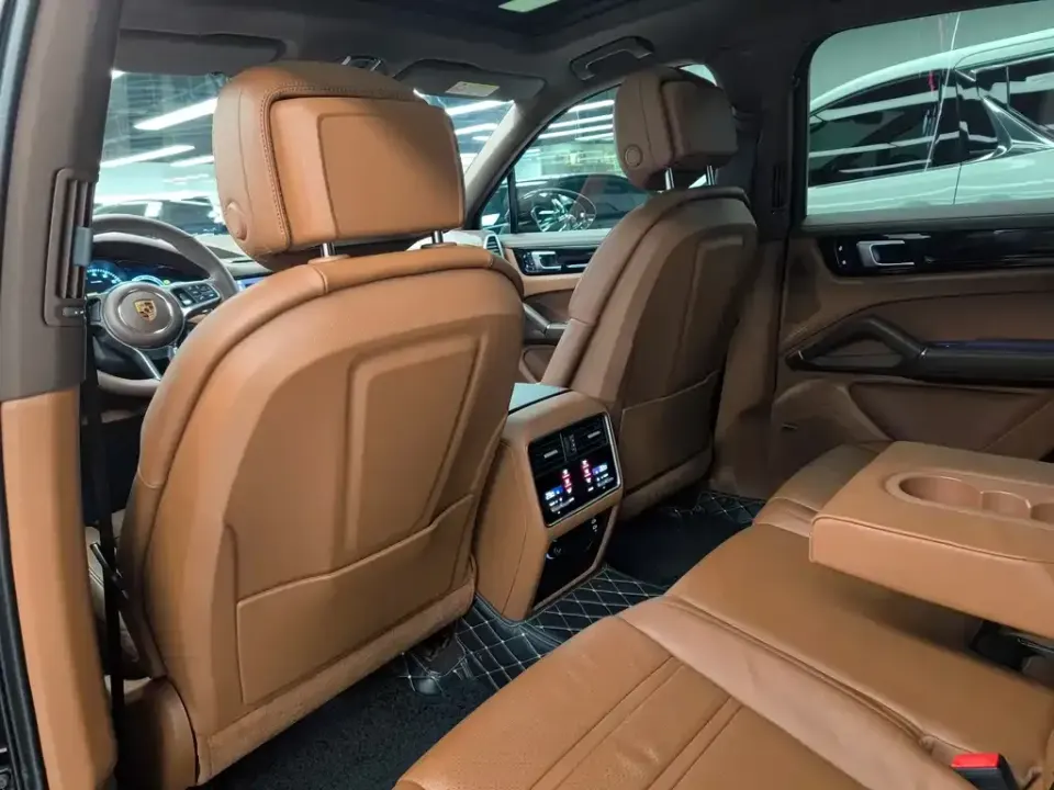 Porsche Cayenne Hybrid