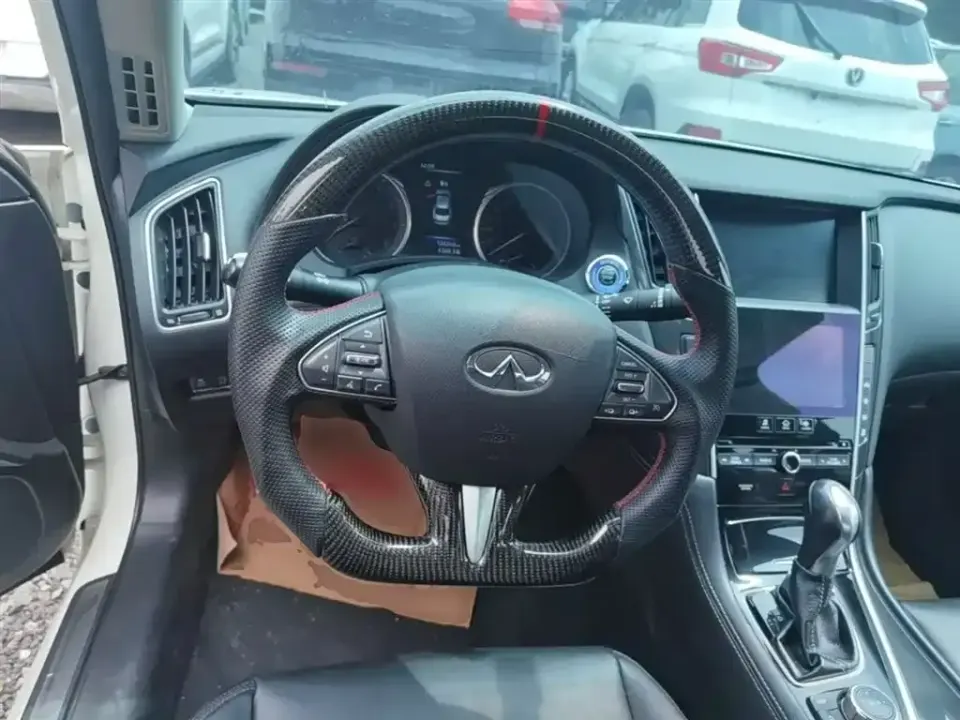 Infiniti Q50L