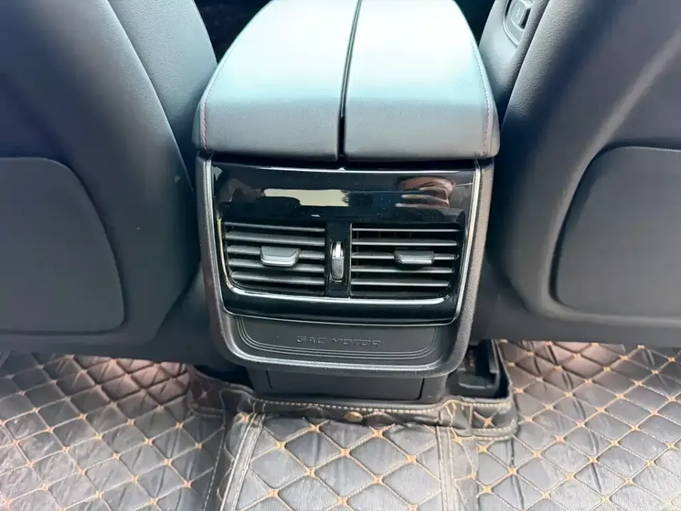 GAC Trumpchi GA8