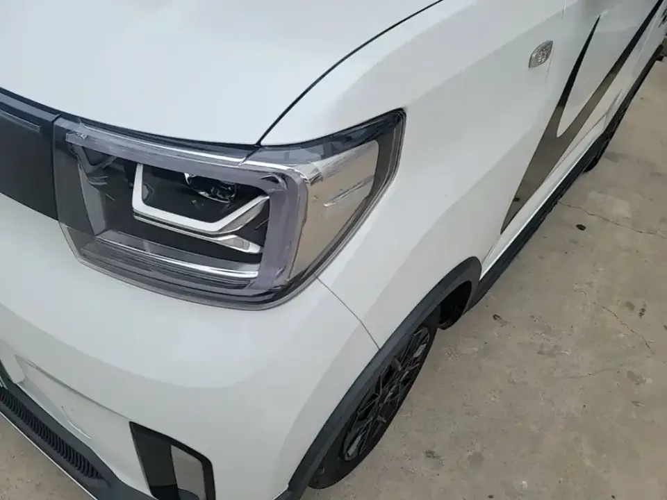 Wuling MINIEV