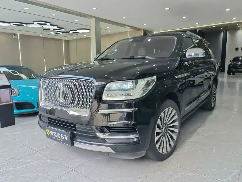 Lincoln Navigator