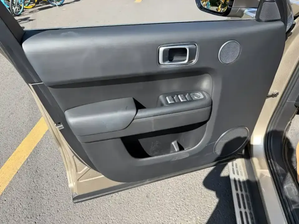 Li Li L8