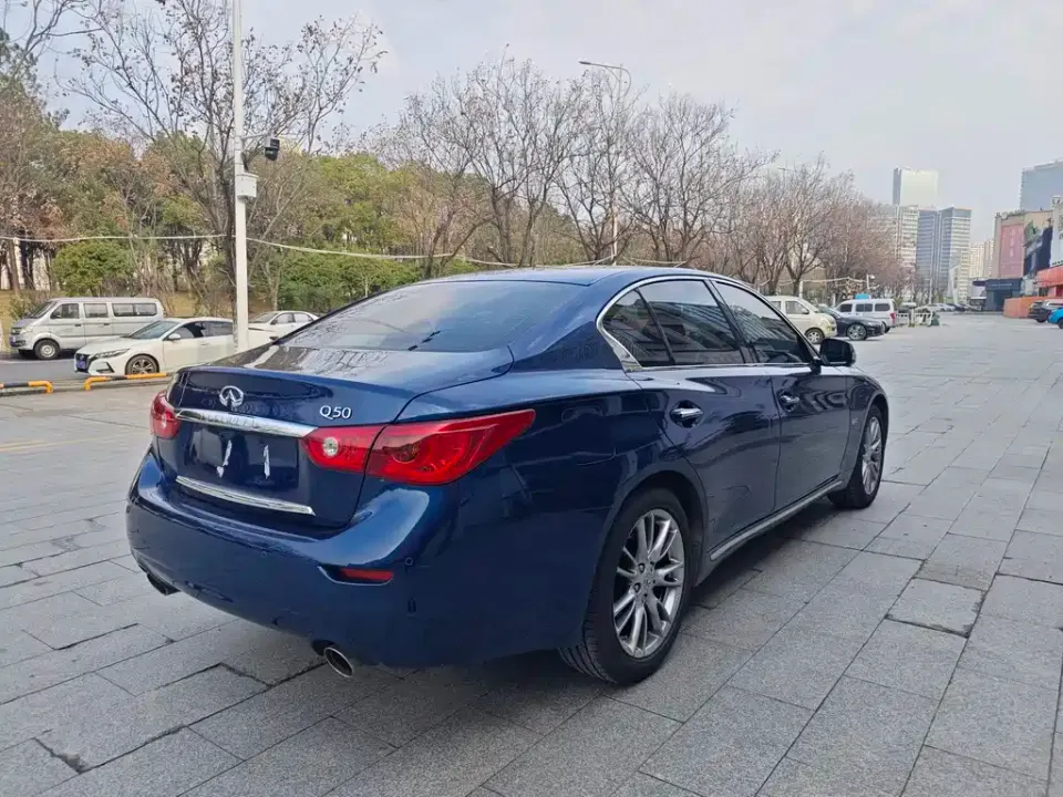 Infiniti Q50L