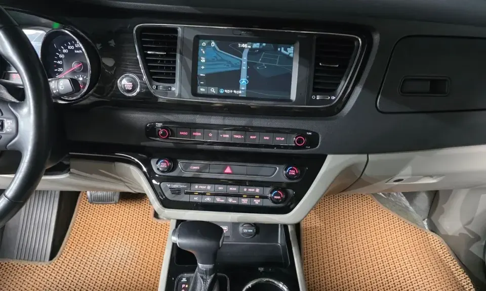 Kia Canival
