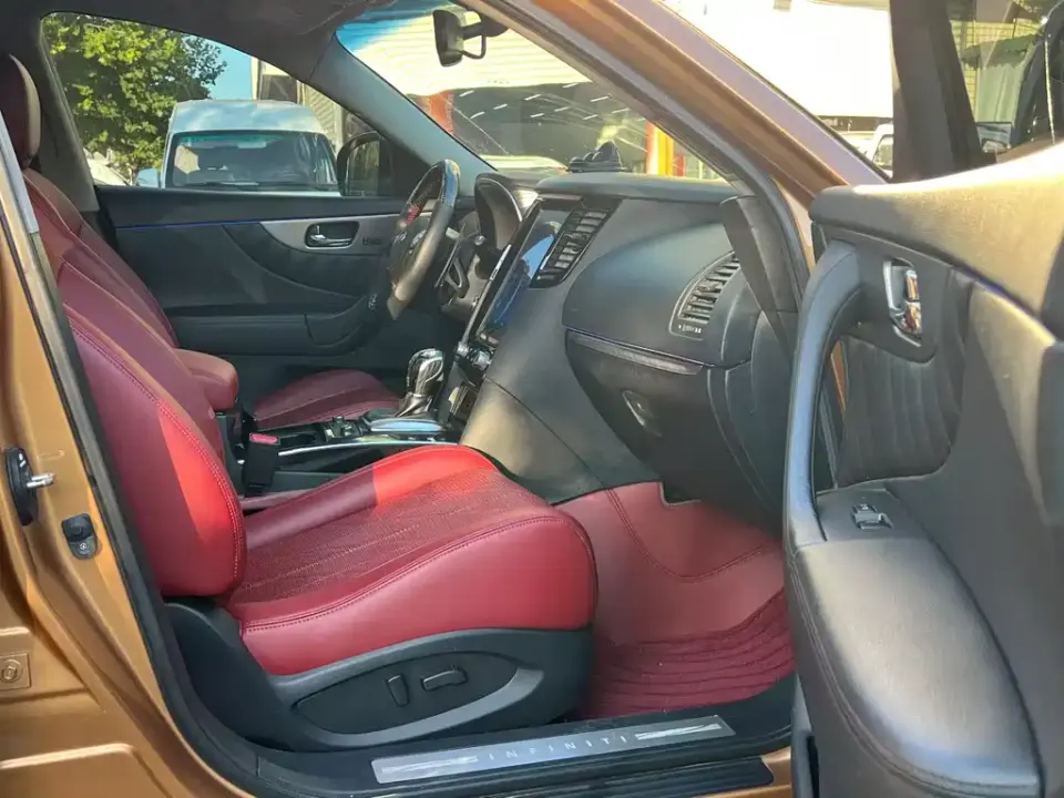Infiniti FX