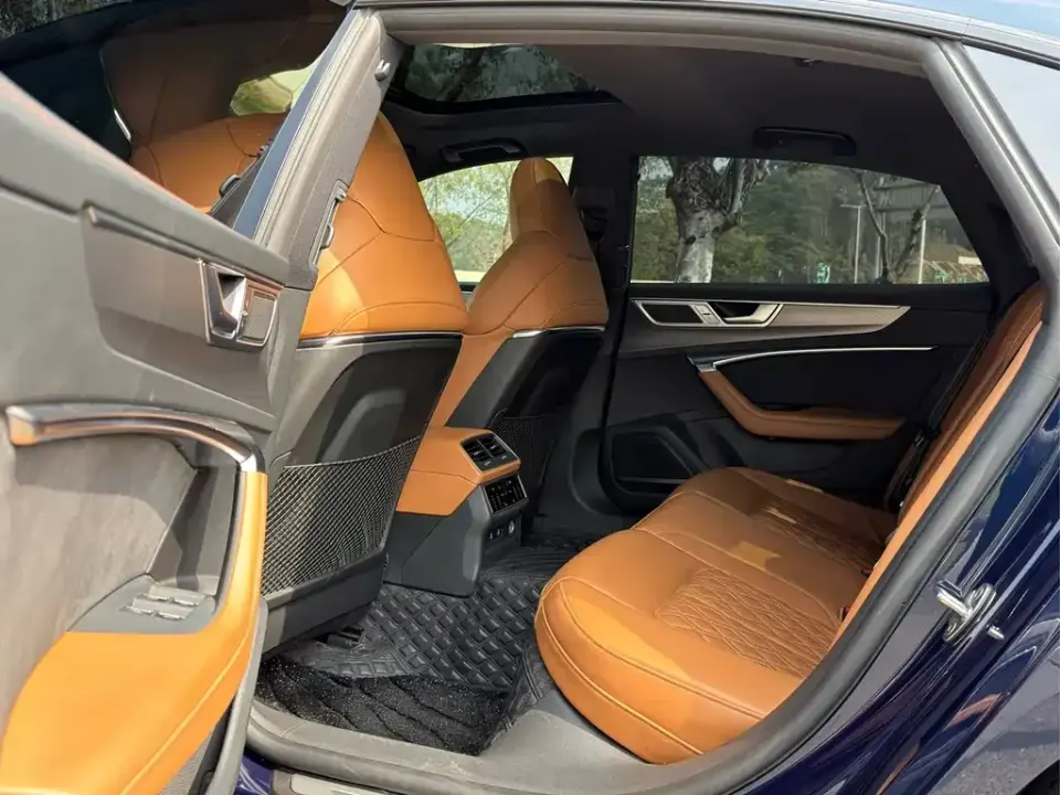 Audi A7L