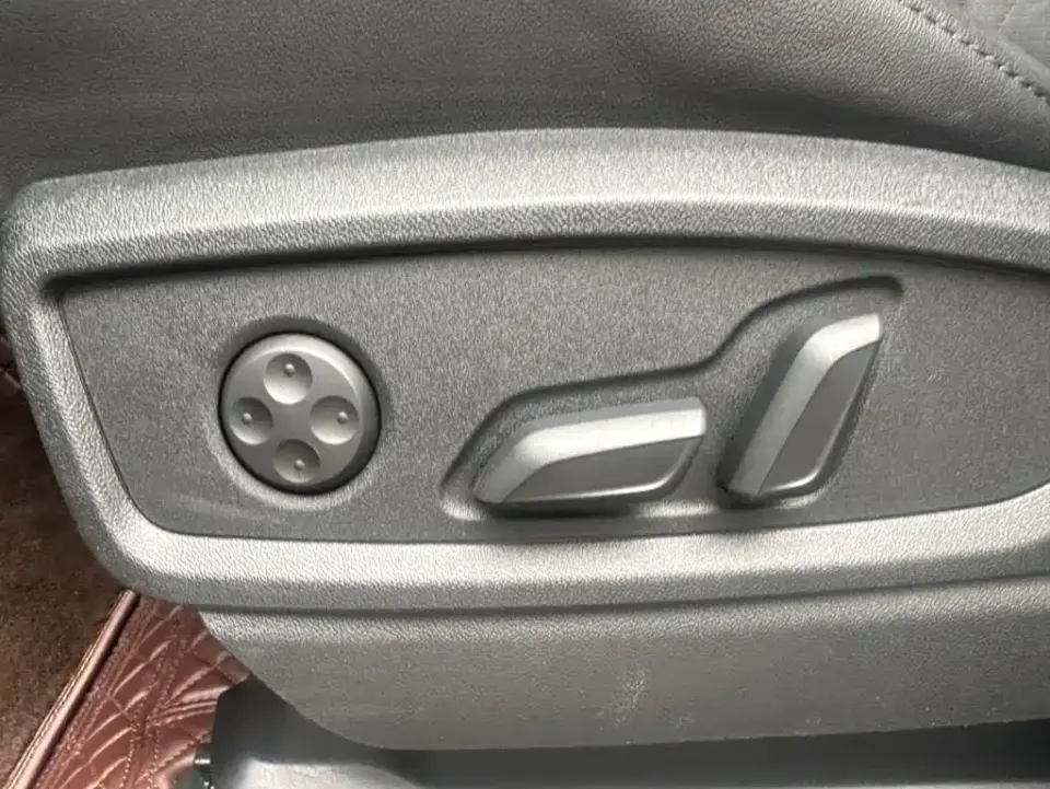 Audi Q5L Sportback