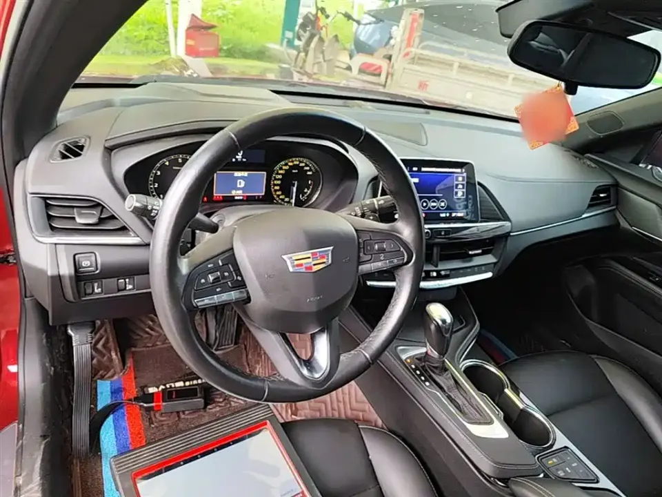 Cadillac CT4
