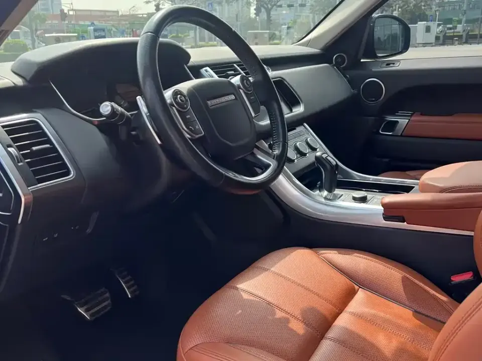 Land Rover Sport