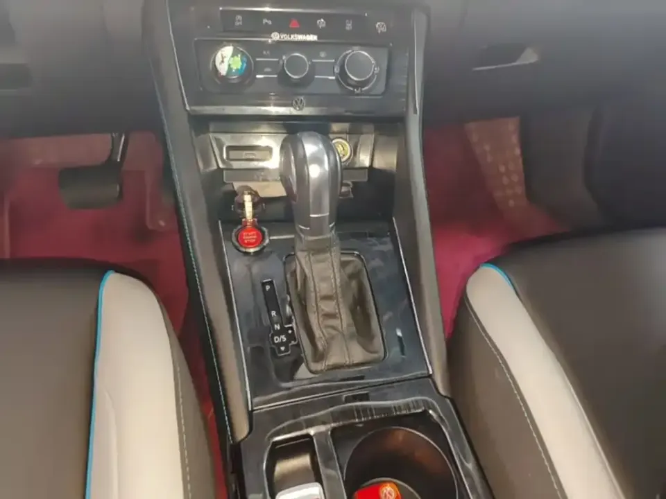 Jetta VS5