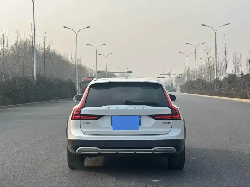 Volvo V90