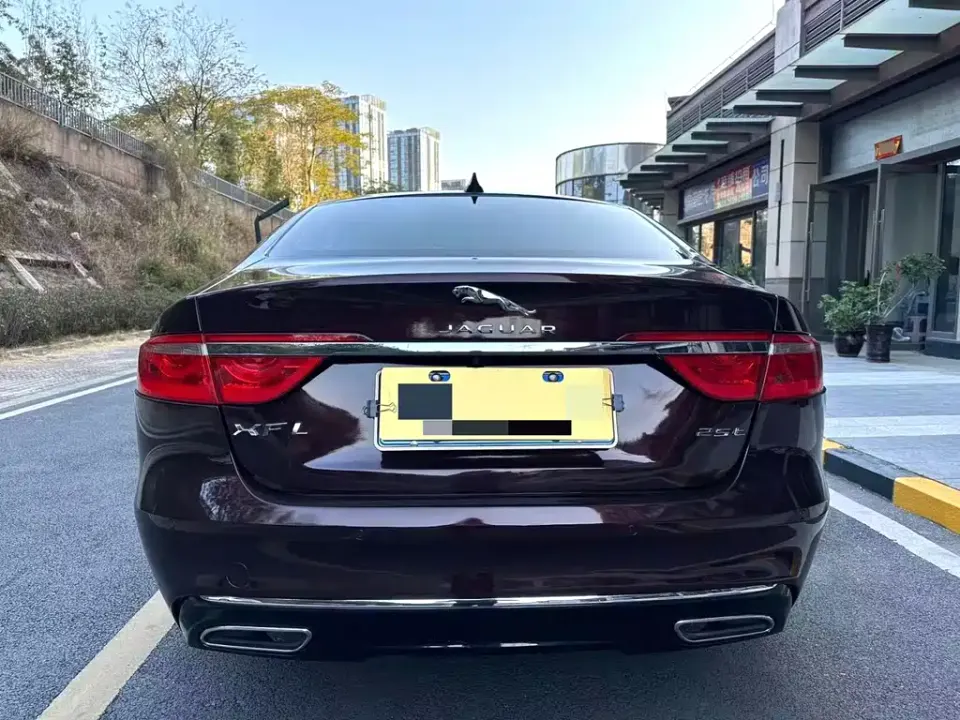 Jaguar XFL