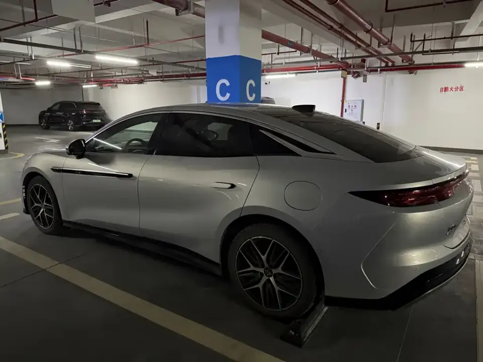 BYD Han L