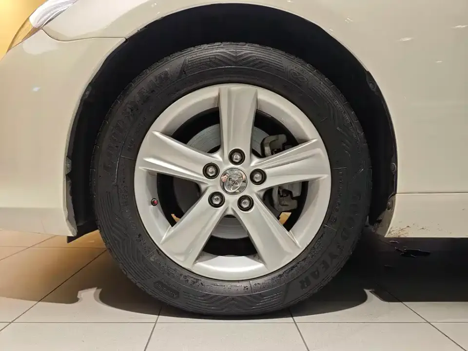 Toyota Reiz