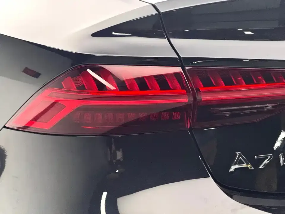 Audi A7L