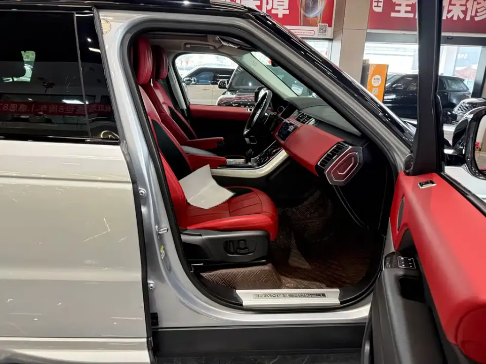 Land Rover Sport