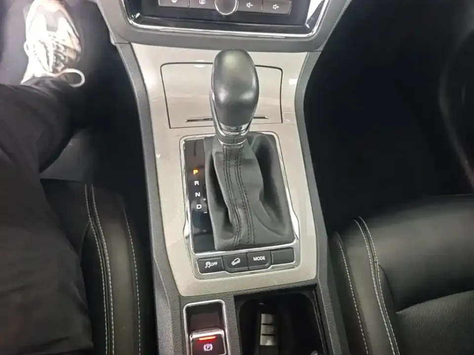 Roewe RX5 New Energy