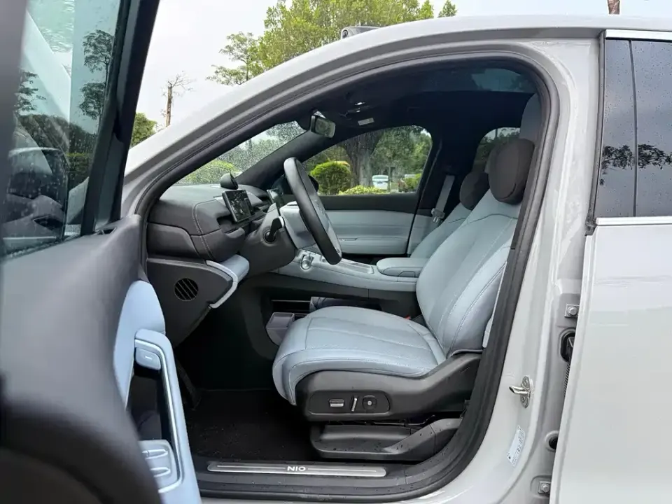 Nio EC6
