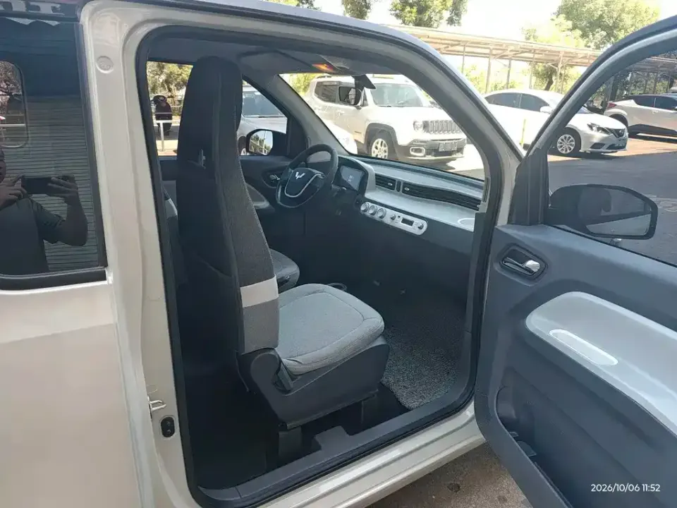 Wuling MINIEV