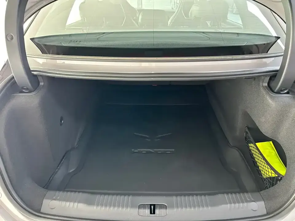 Hongqi Hongqi EH7