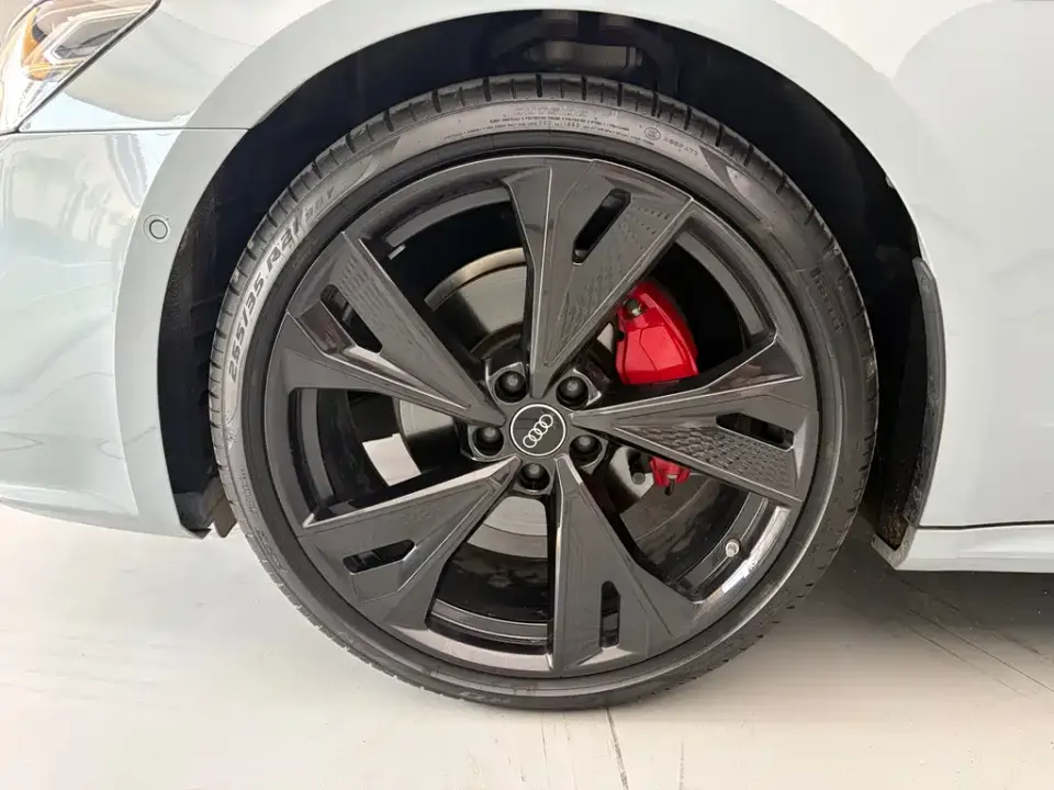Audi A7L