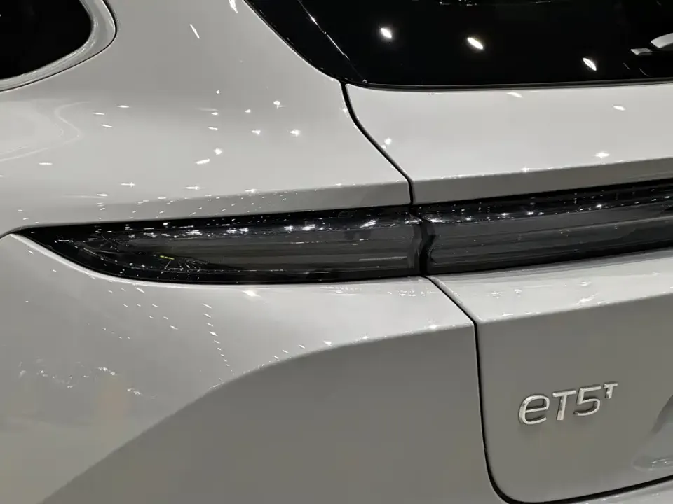 Nio ET5T