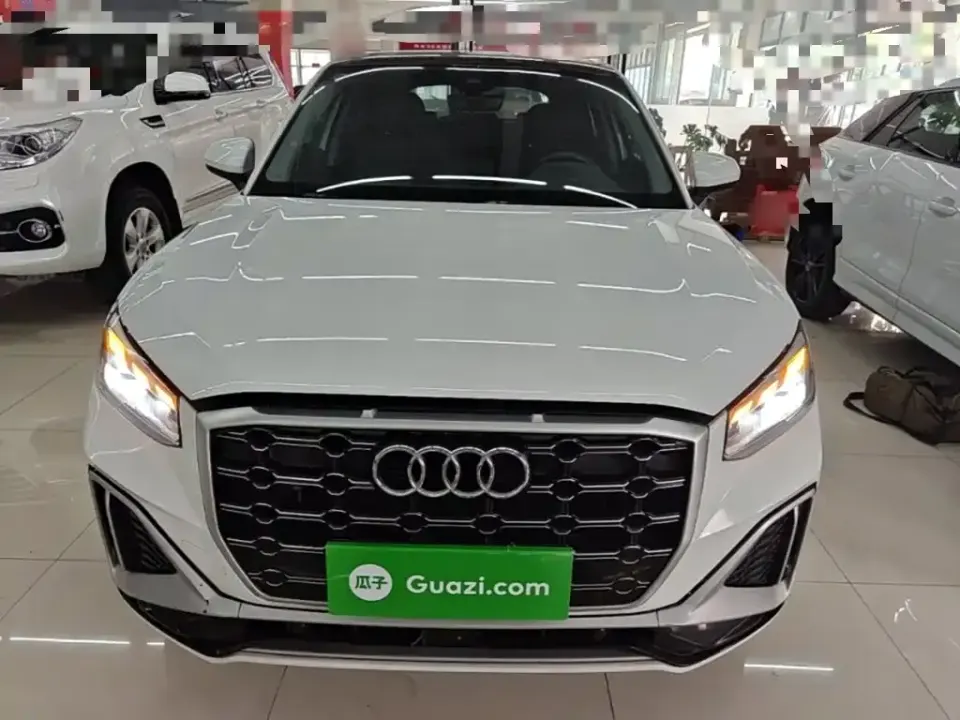 Audi Q2L