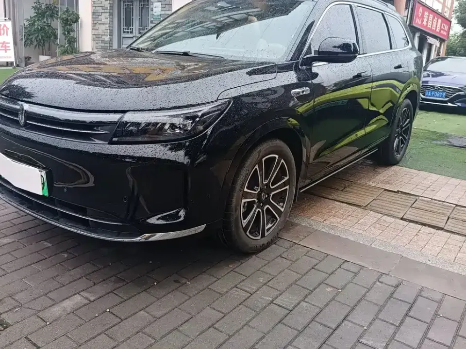AITO M7