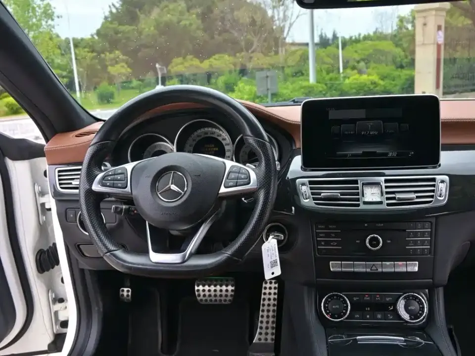 Mercedes-Benz CLS