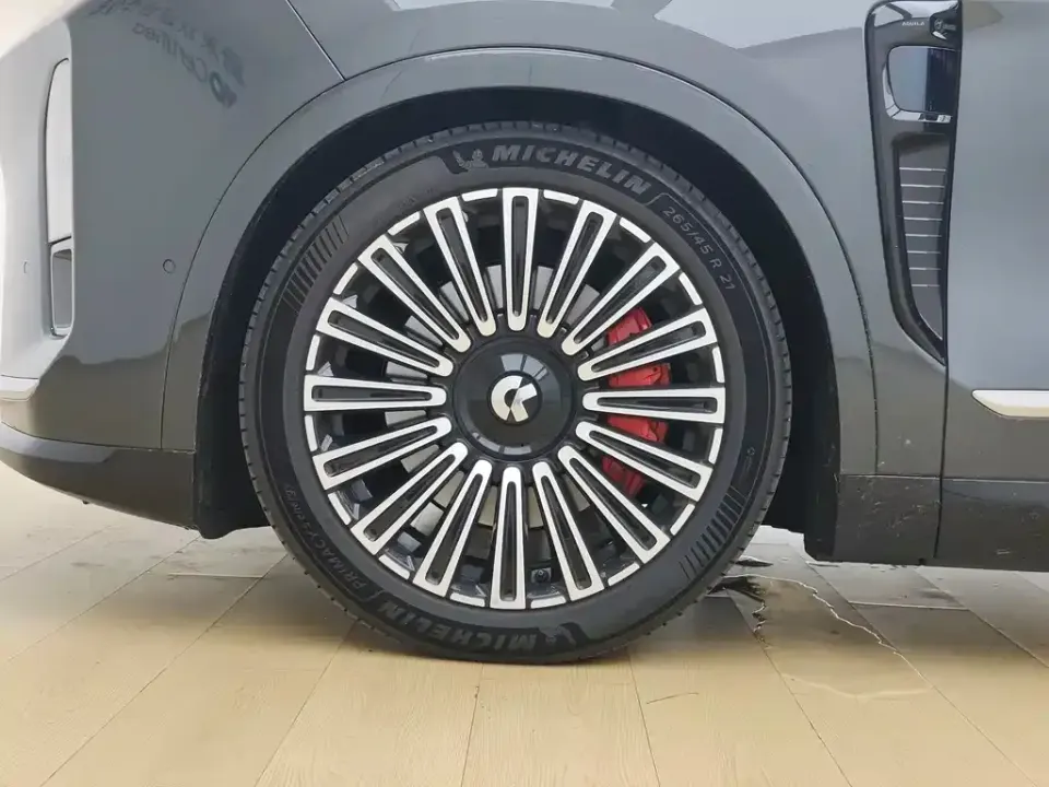 Nio ES8