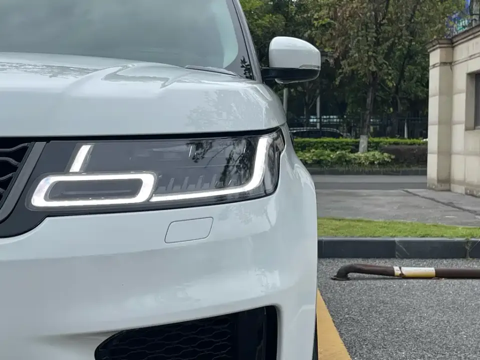 Land Rover Sport