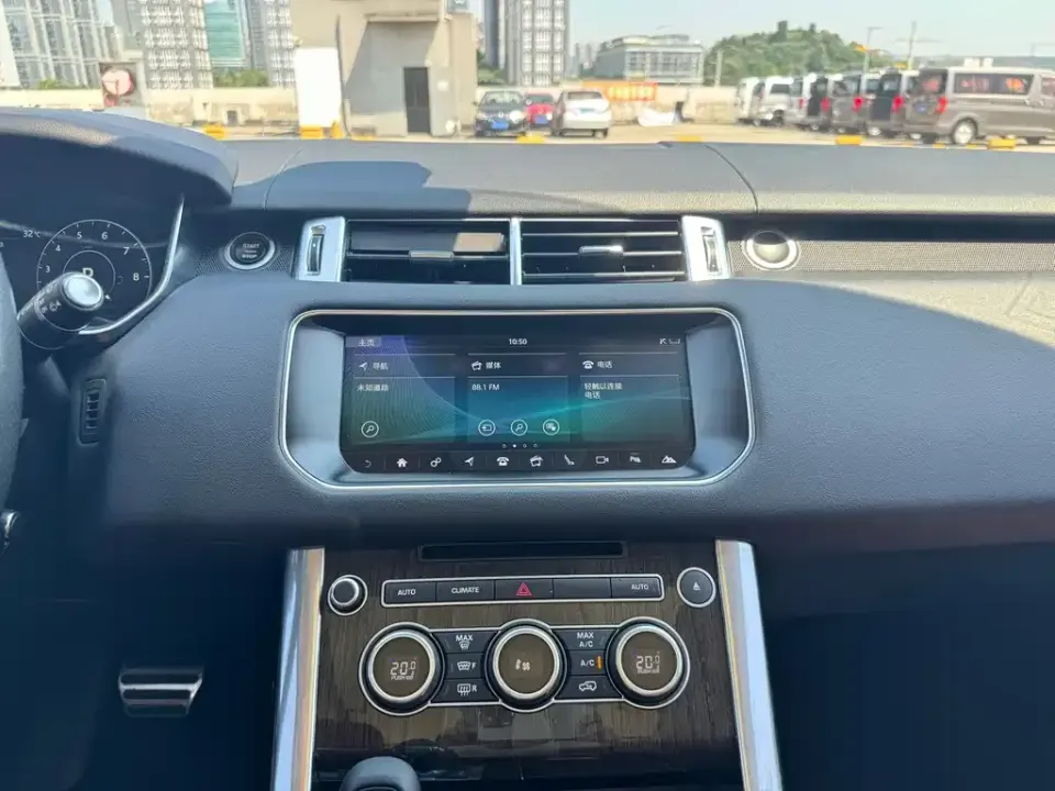 Land Rover Sport