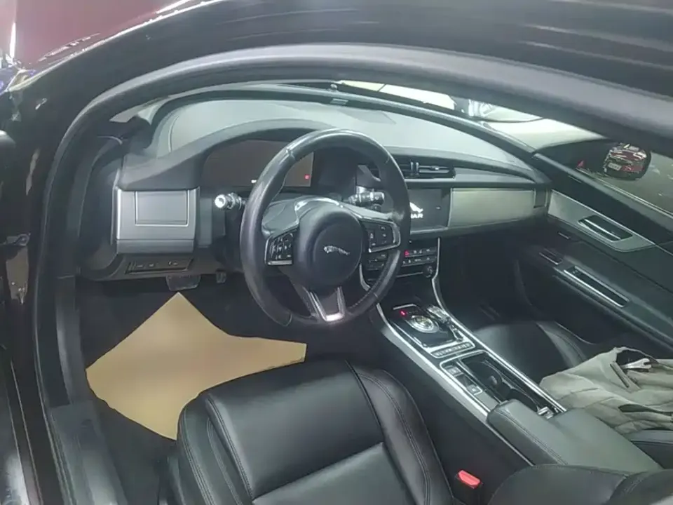 Jaguar XFL