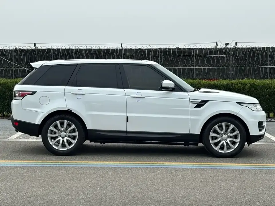 Land Rover Sport