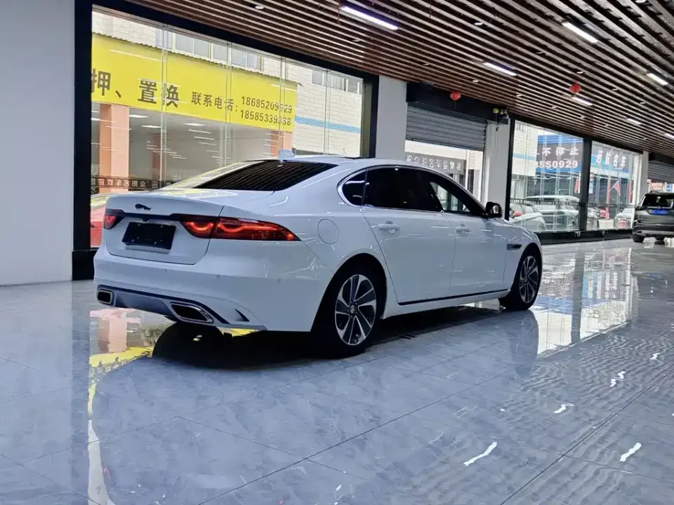 Jaguar XFL