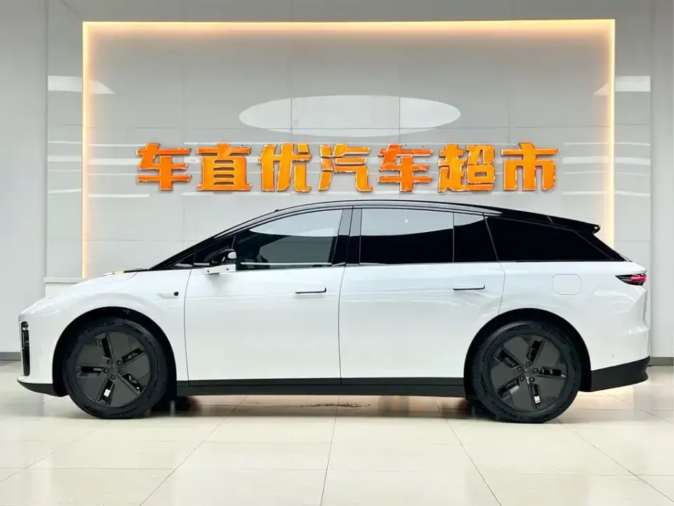 Li Li i6
