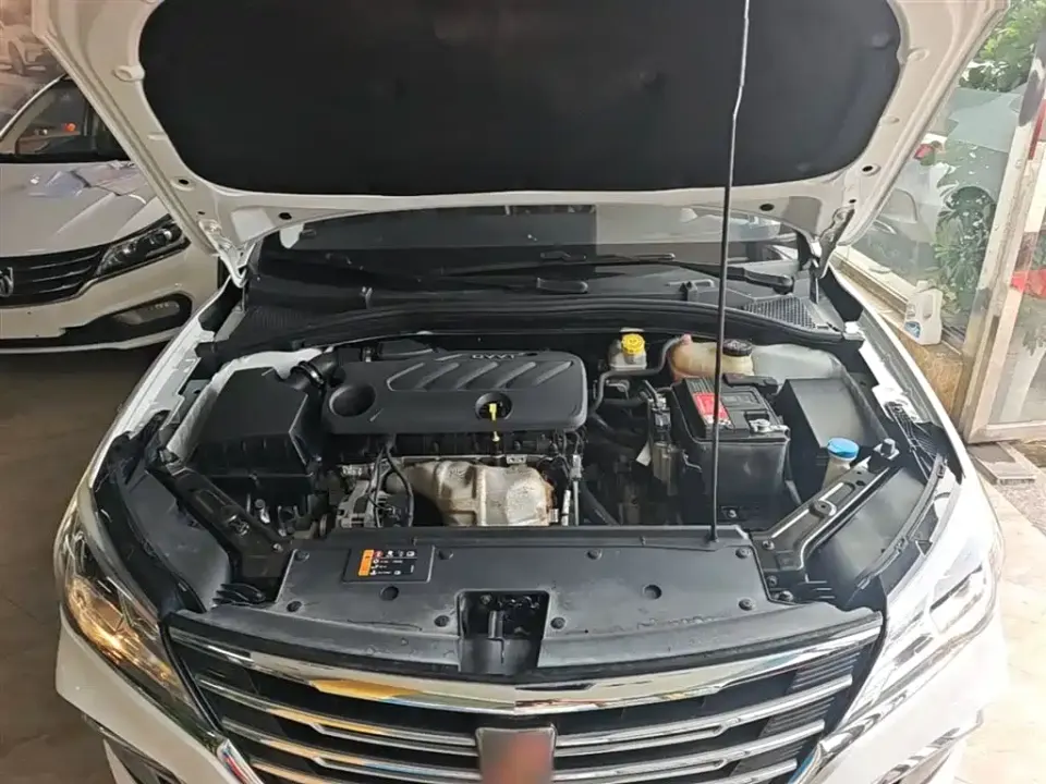 Roewe i5