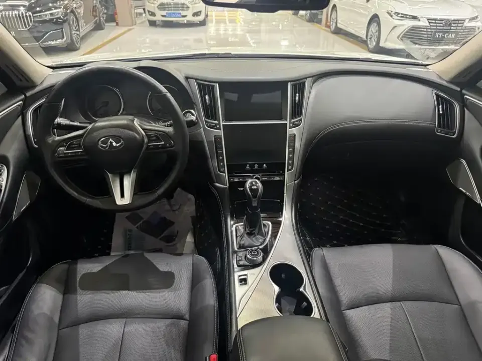 Infiniti Q50L