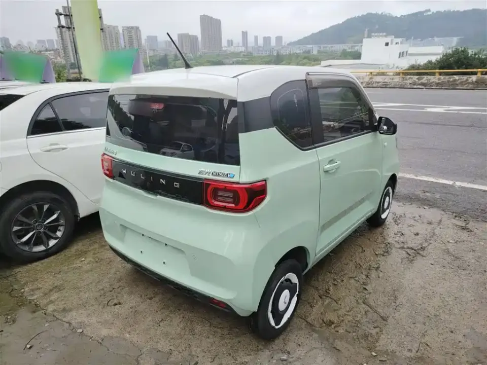 Wuling MINIEV