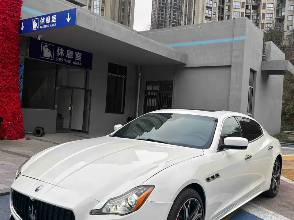 Maserati Quattroporte