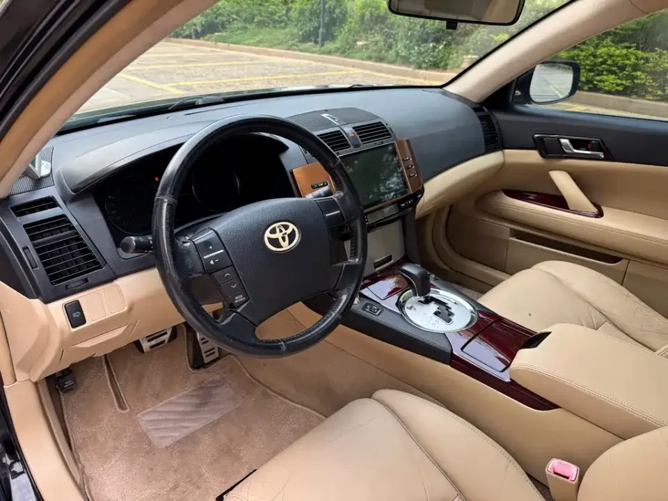 Toyota Reiz