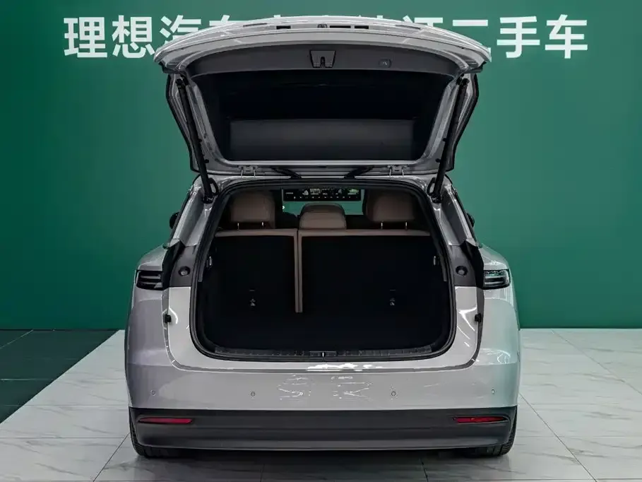 Li Li i6