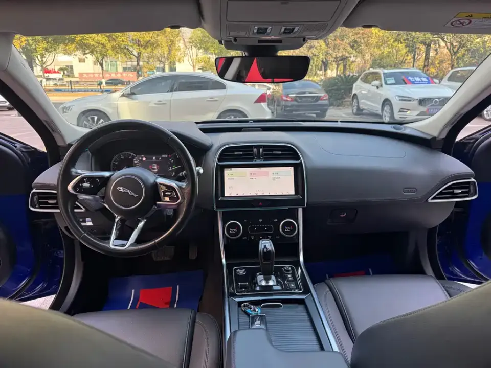 Jaguar XEL