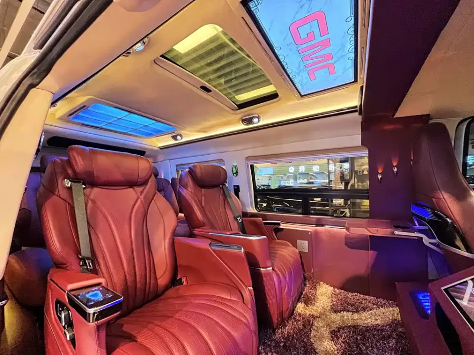 GMC Savana