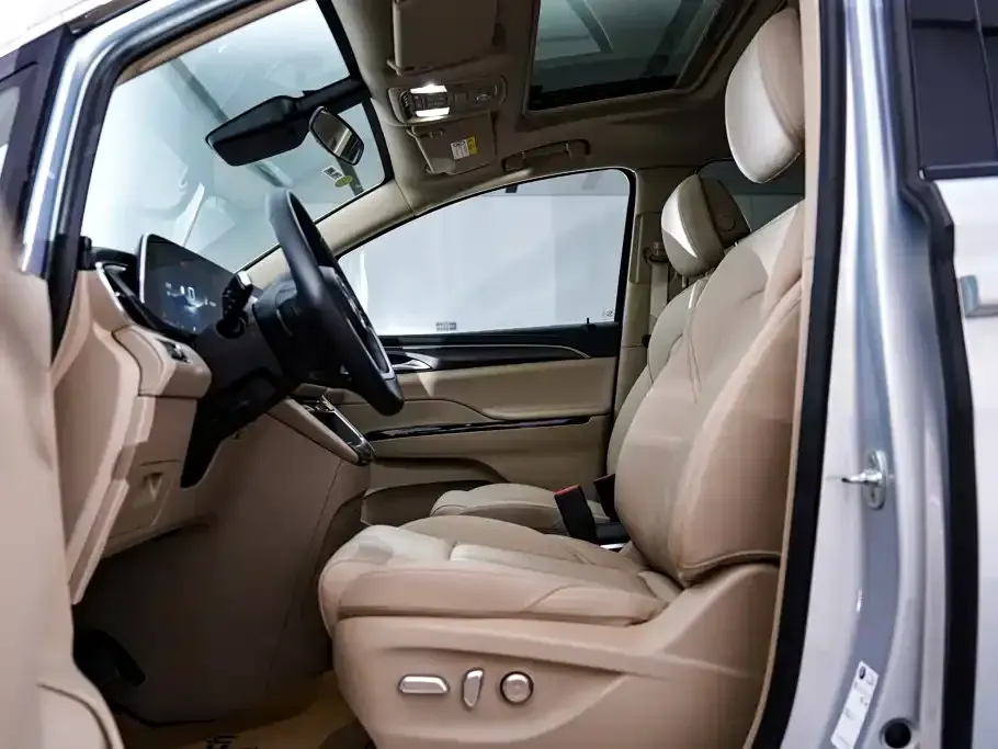 Buick GL8 Hybrid