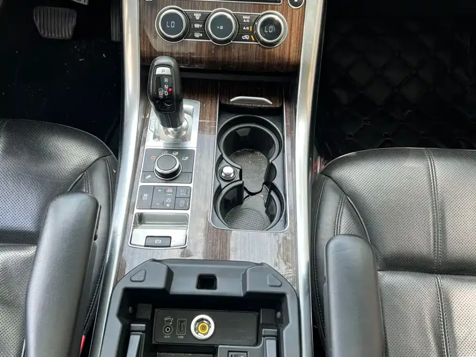 Land Rover Sport