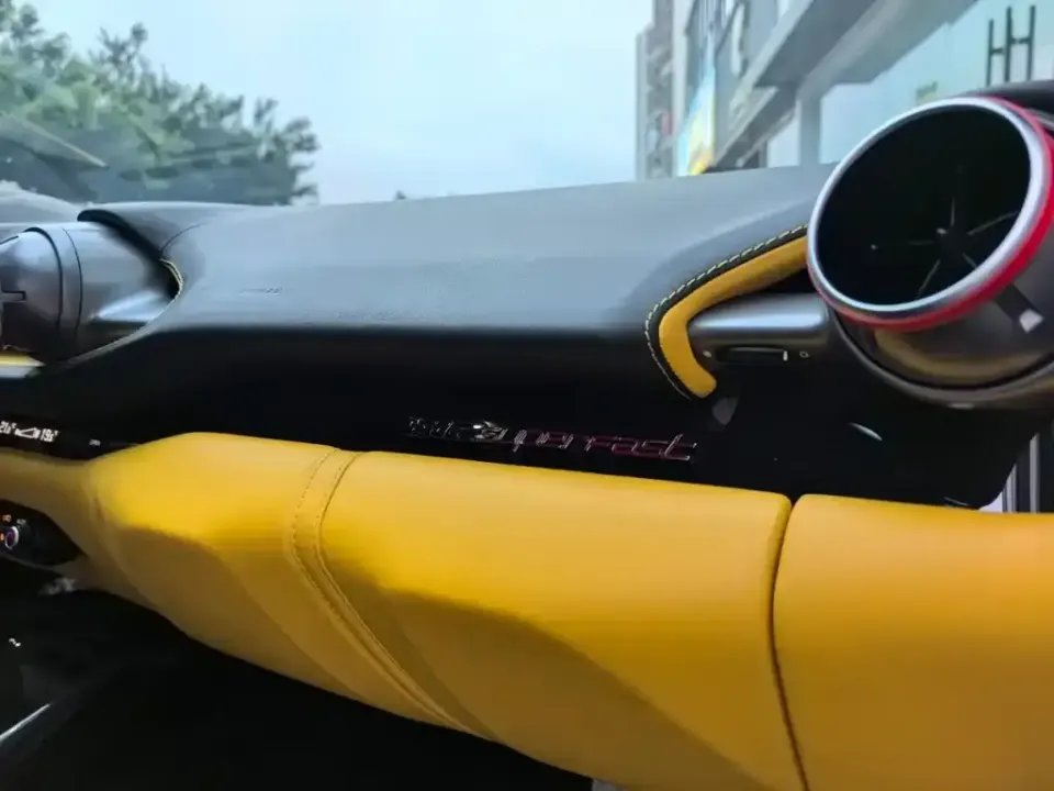 Ferrari 812