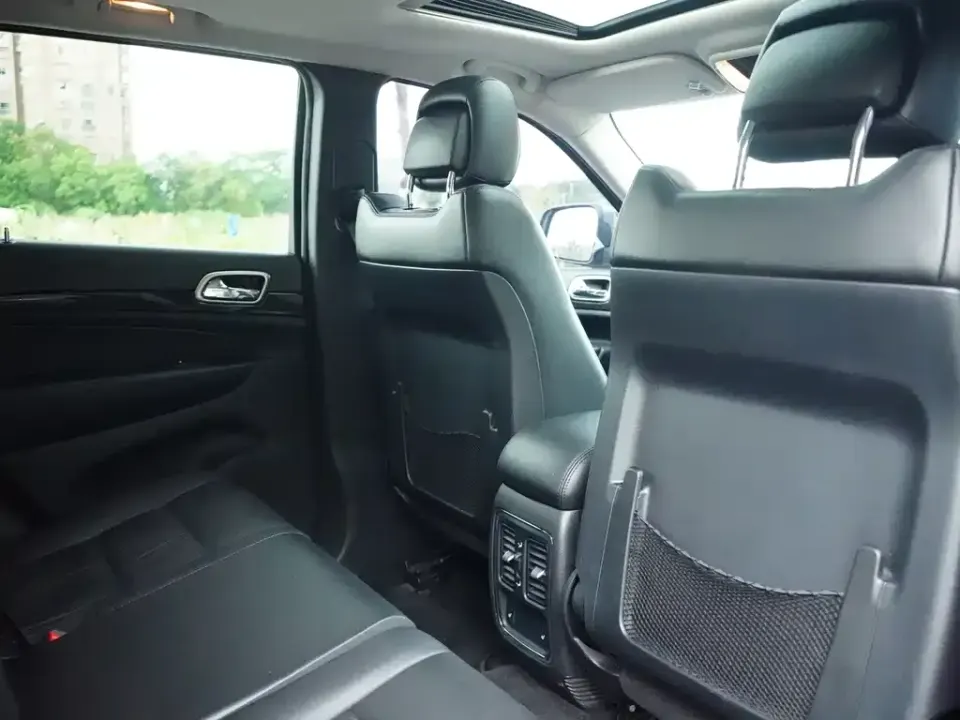 Jeep Grand Cherokee (Import)