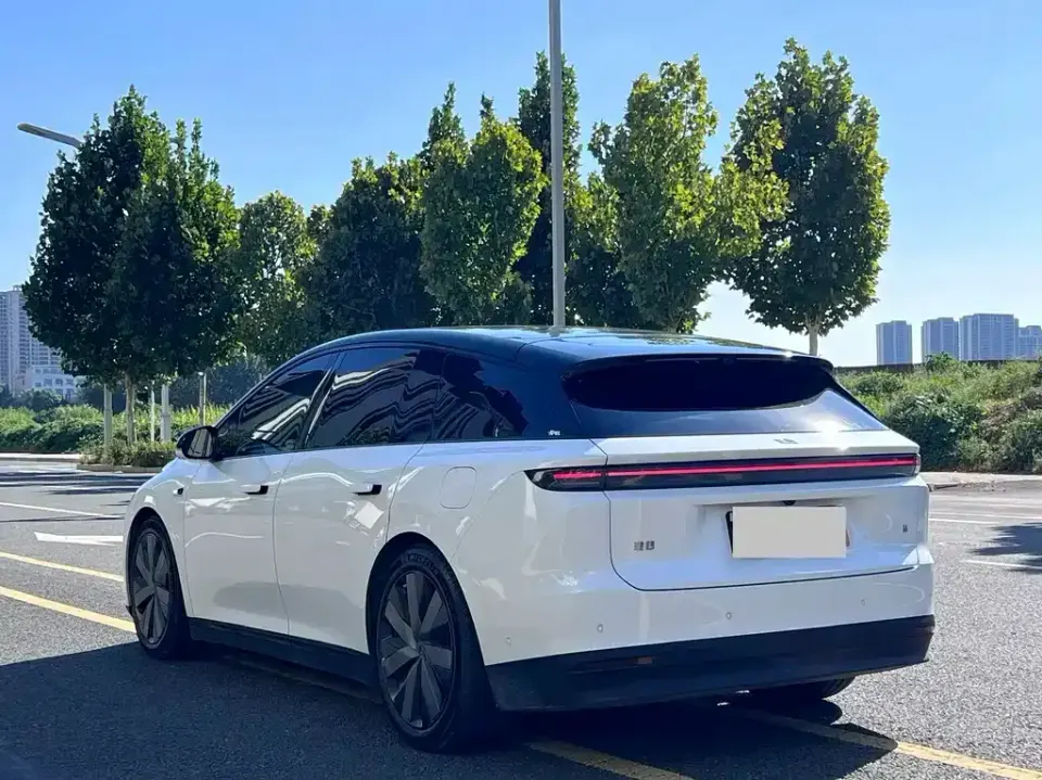 Li Li i6