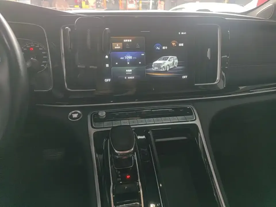 GAC Trumpchi M8